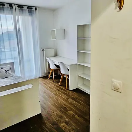 La Colombe Apartment *